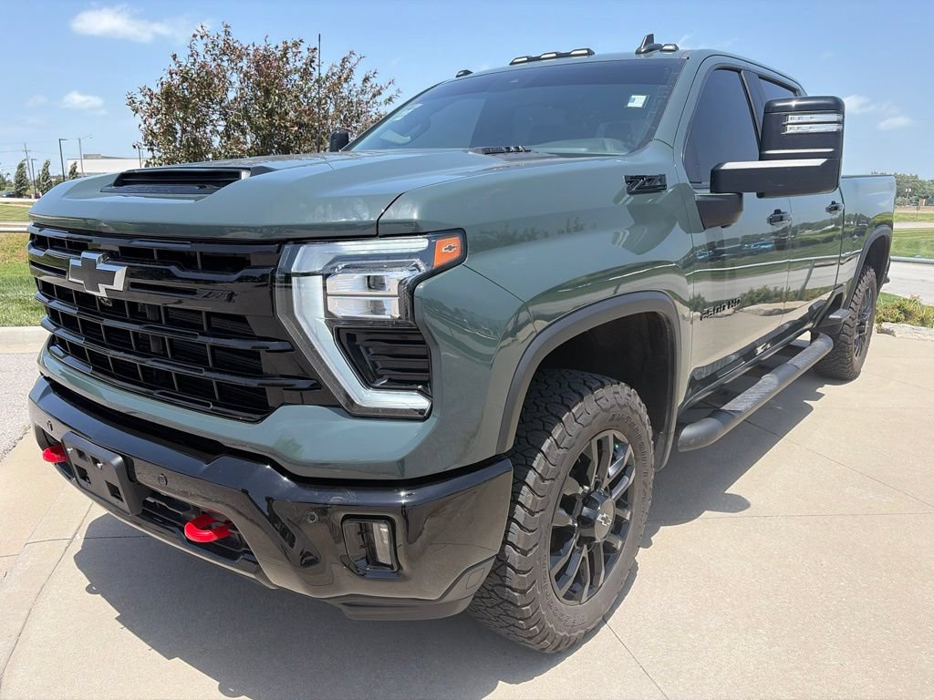 Used 2026 Chevrolet Silverado 2500 LT w/ Trail Boss Package AWD/4WD image 4