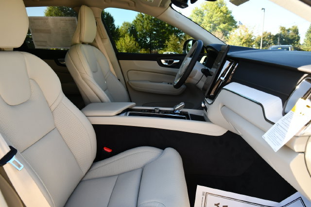 New 2027 Volvo XC60 B5 Ultra AWD/4WD image 31