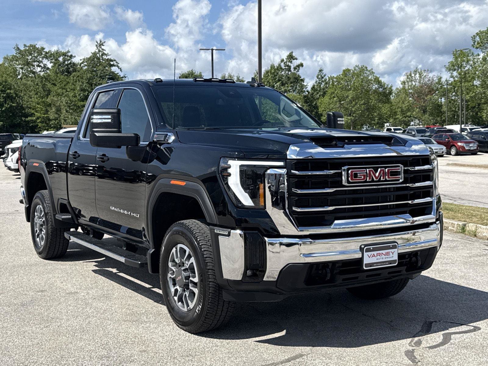 Used 2026 GMC Sierra 2500 SLE w/ SLE Value Package; AWD/4WD image 3