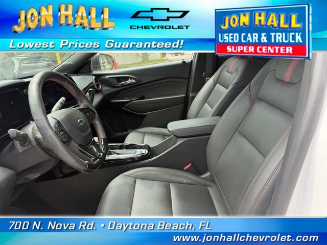 Used 2024 Chevrolet Trax RS w/ Sunroof Package FWD image 18