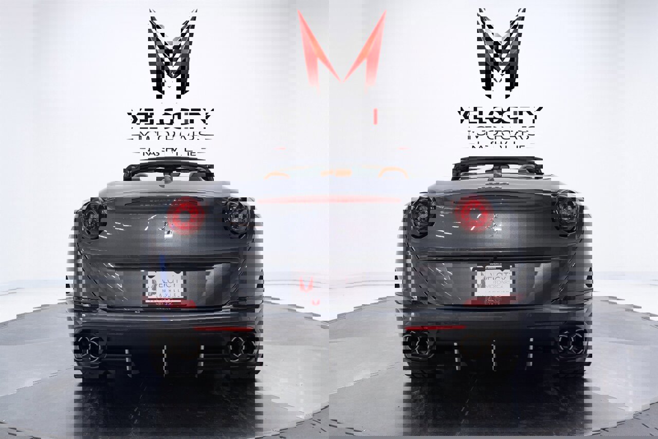 Used 2017 Ferrari California T image 24