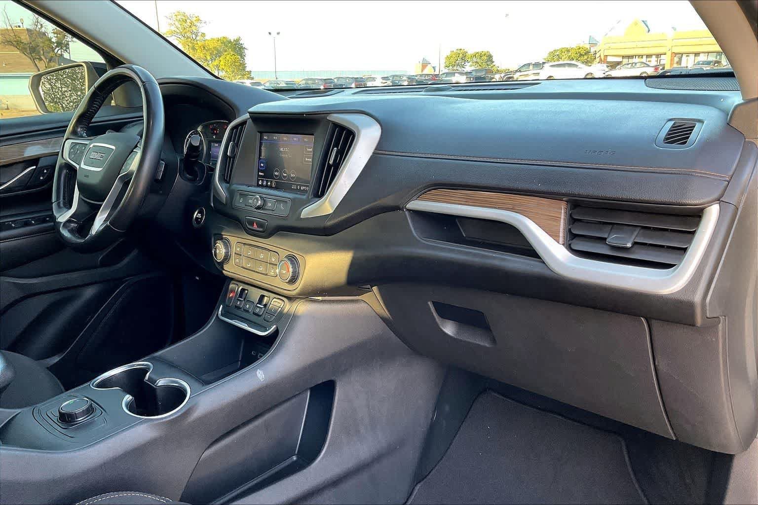 Used 2021 GMC Terrain SLE w/ Elevation Edition FWD image 22