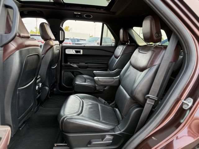 Certified 2020 Ford Explorer Platinum w/ Premium Technology Package AWD/4WD image 14