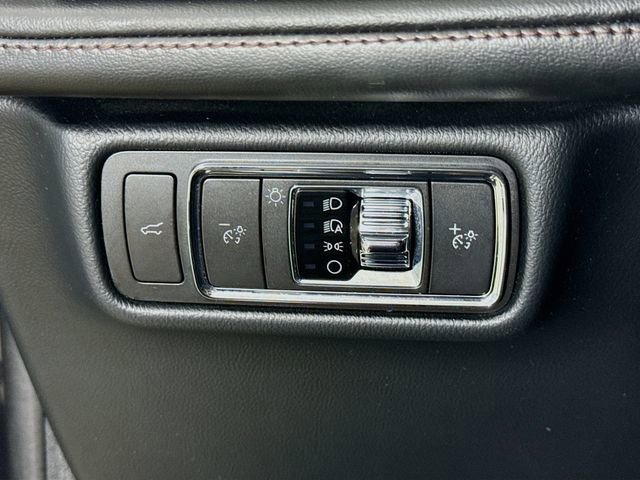 Used 2022 Lincoln Aviator Reserve w/ Equipment Group 201A AWD/4WD image 12