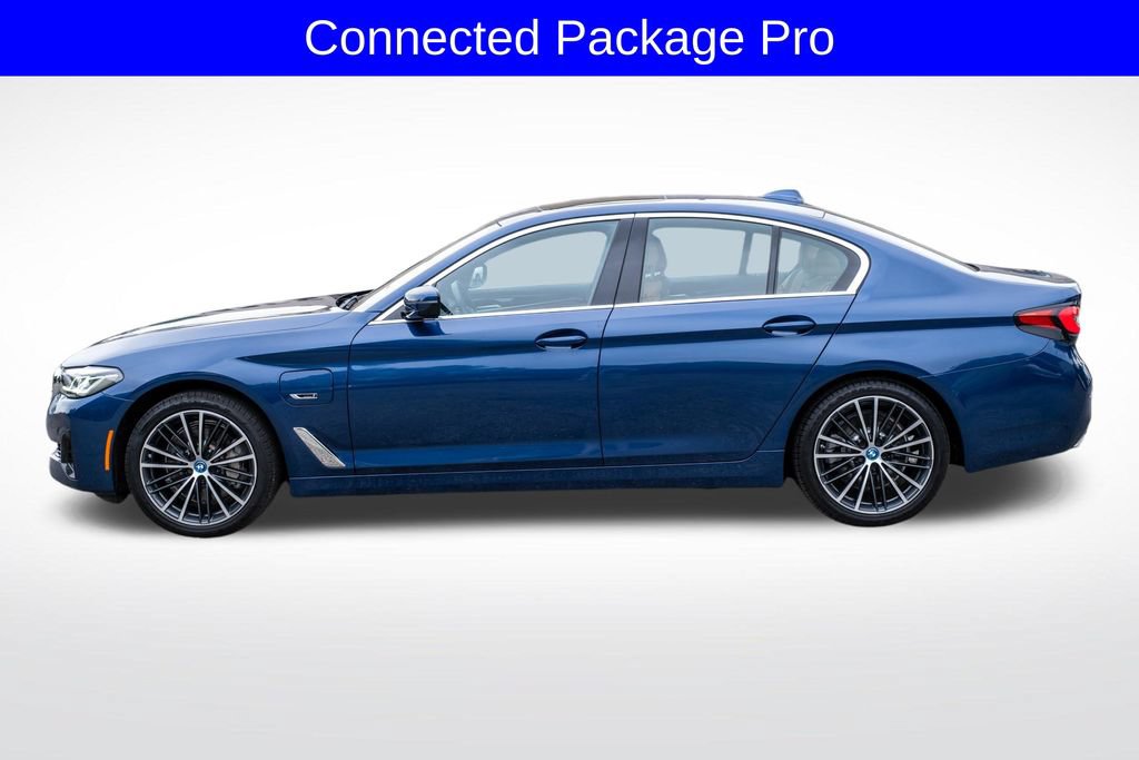 Used 2023 BMW 530e xDrive w/ Premium Package AWD/4WD image 5