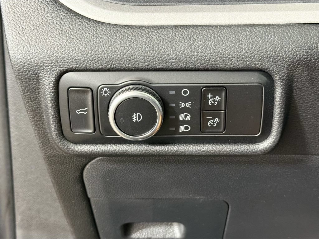 Used 2023 Ford Explorer XLT w/ Equipment Group 202A AWD/4WD image 12