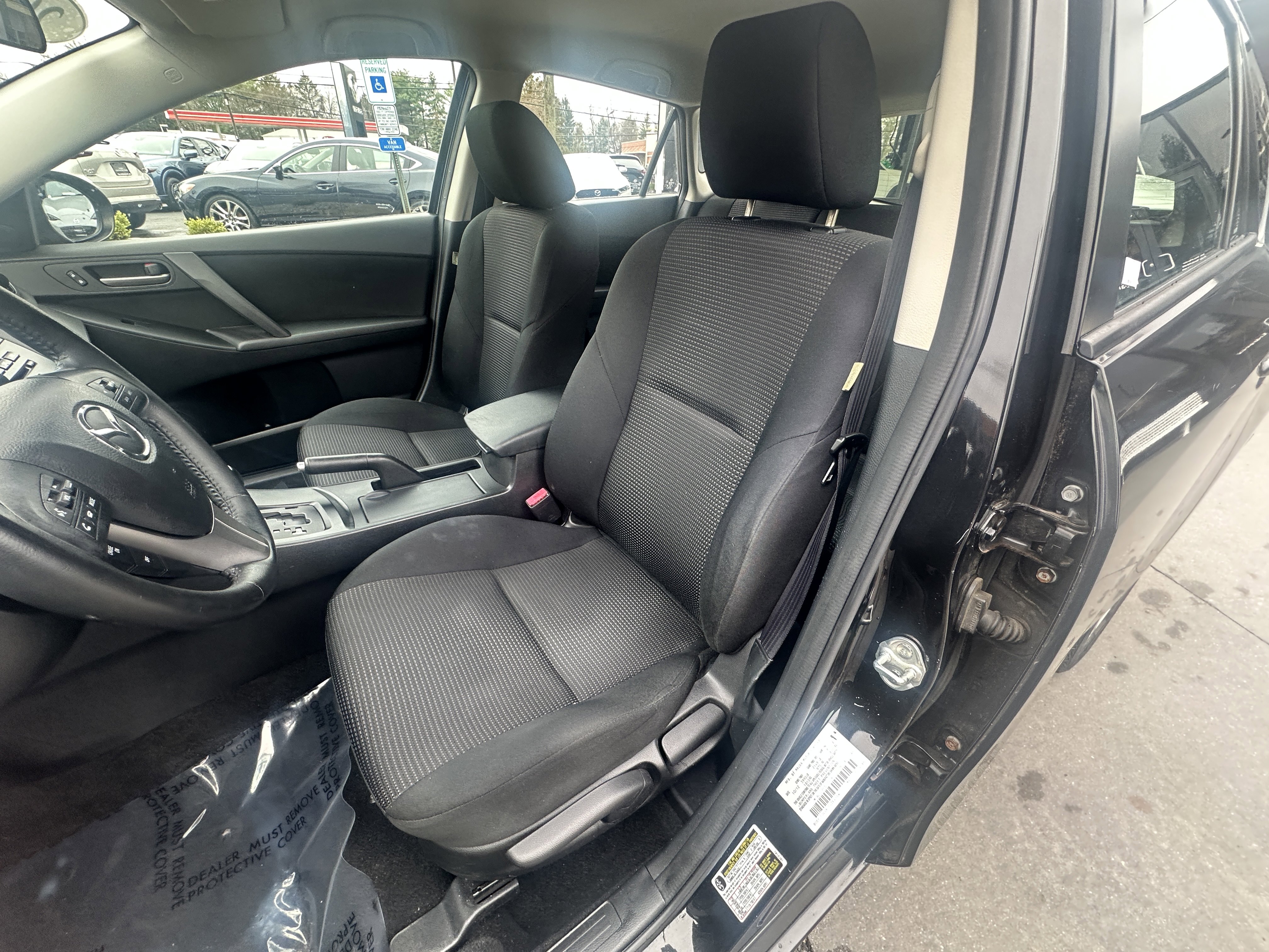 Used 2013 MAZDA MAZDA3 i Touring image 19