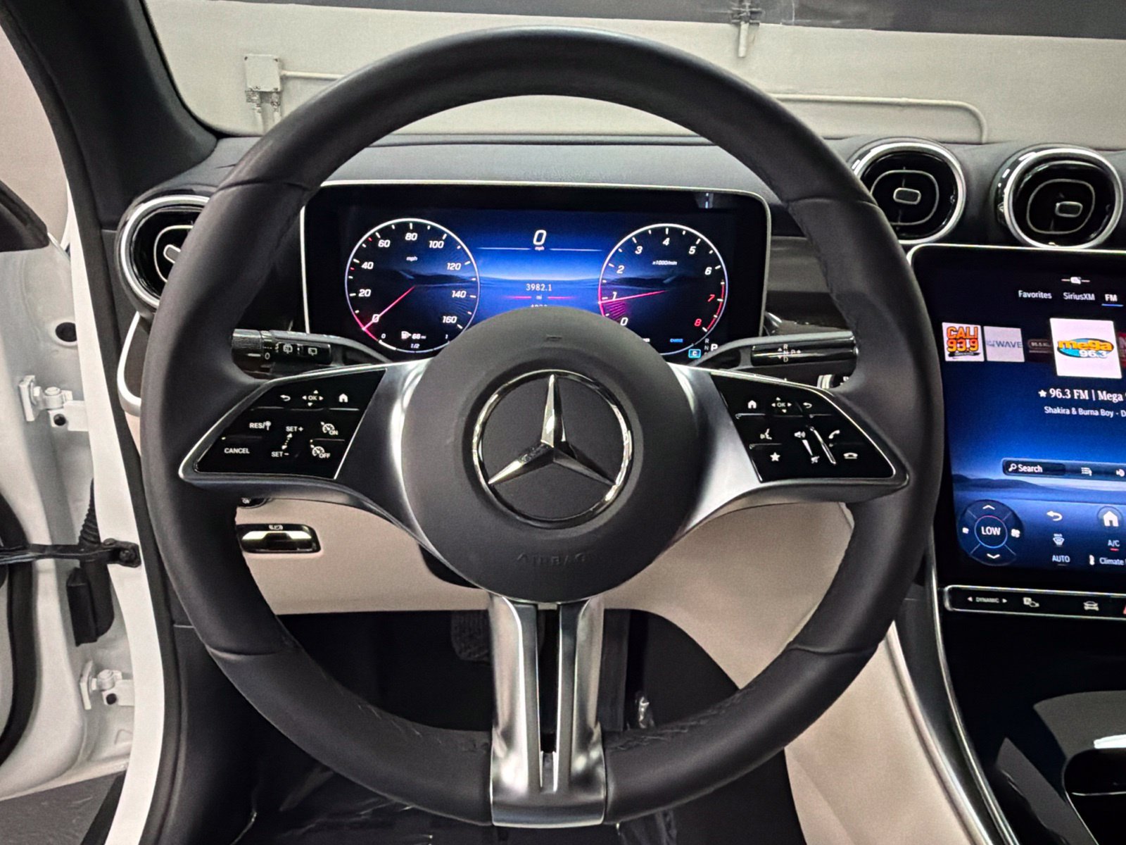 Certified 2026 Mercedes-Benz GLC 300 image 27