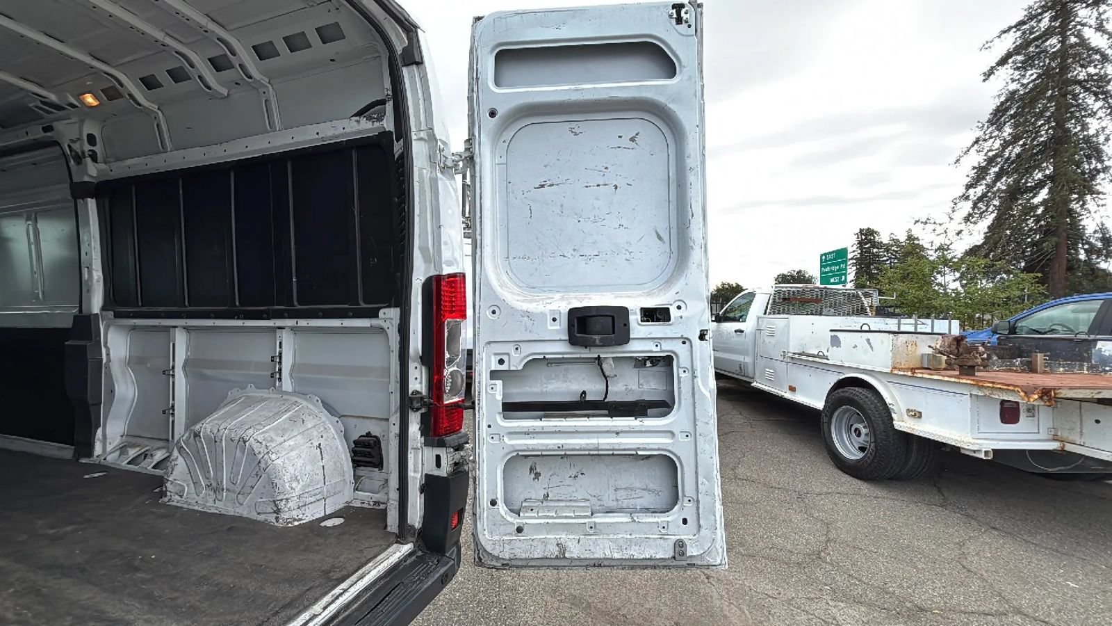 Used 2015 RAM ProMaster 2500 w/ Interior Convenience Group FWD image 53