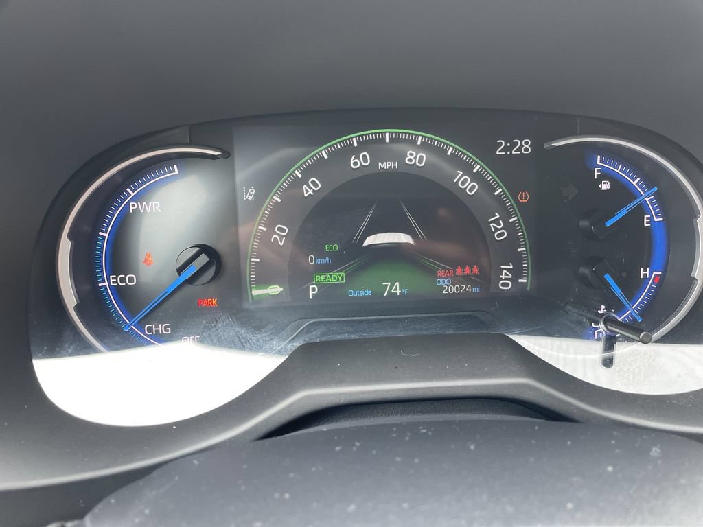 Used 2024 Toyota RAV4 LE AWD/4WD image 17