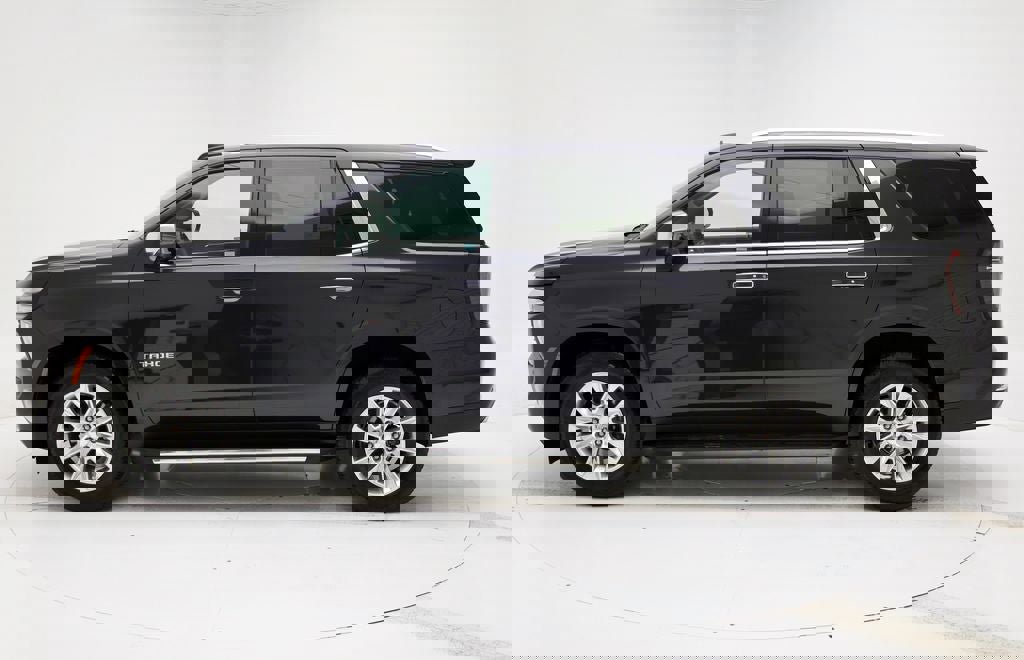 Used 2025 Chevrolet Tahoe Premier AWD/4WD image 6