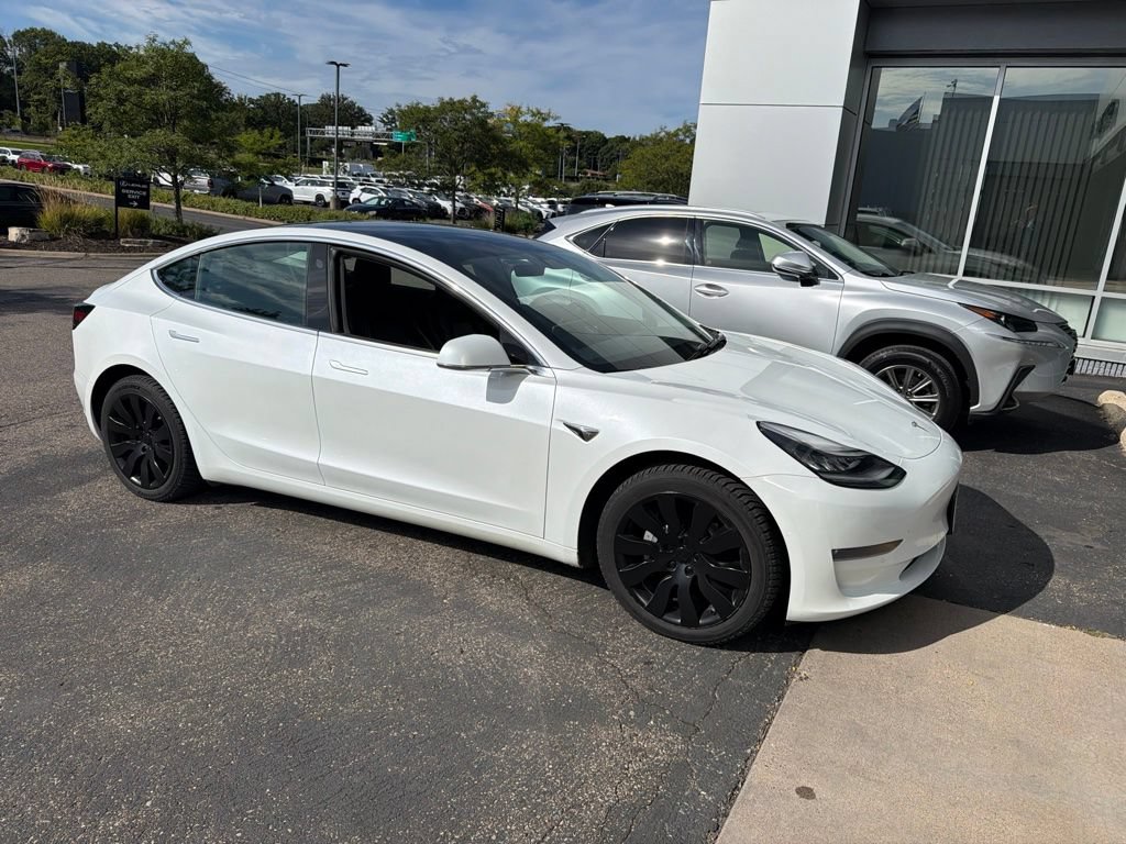 Used 2019 Tesla Model 3 AWD/4WD image 3