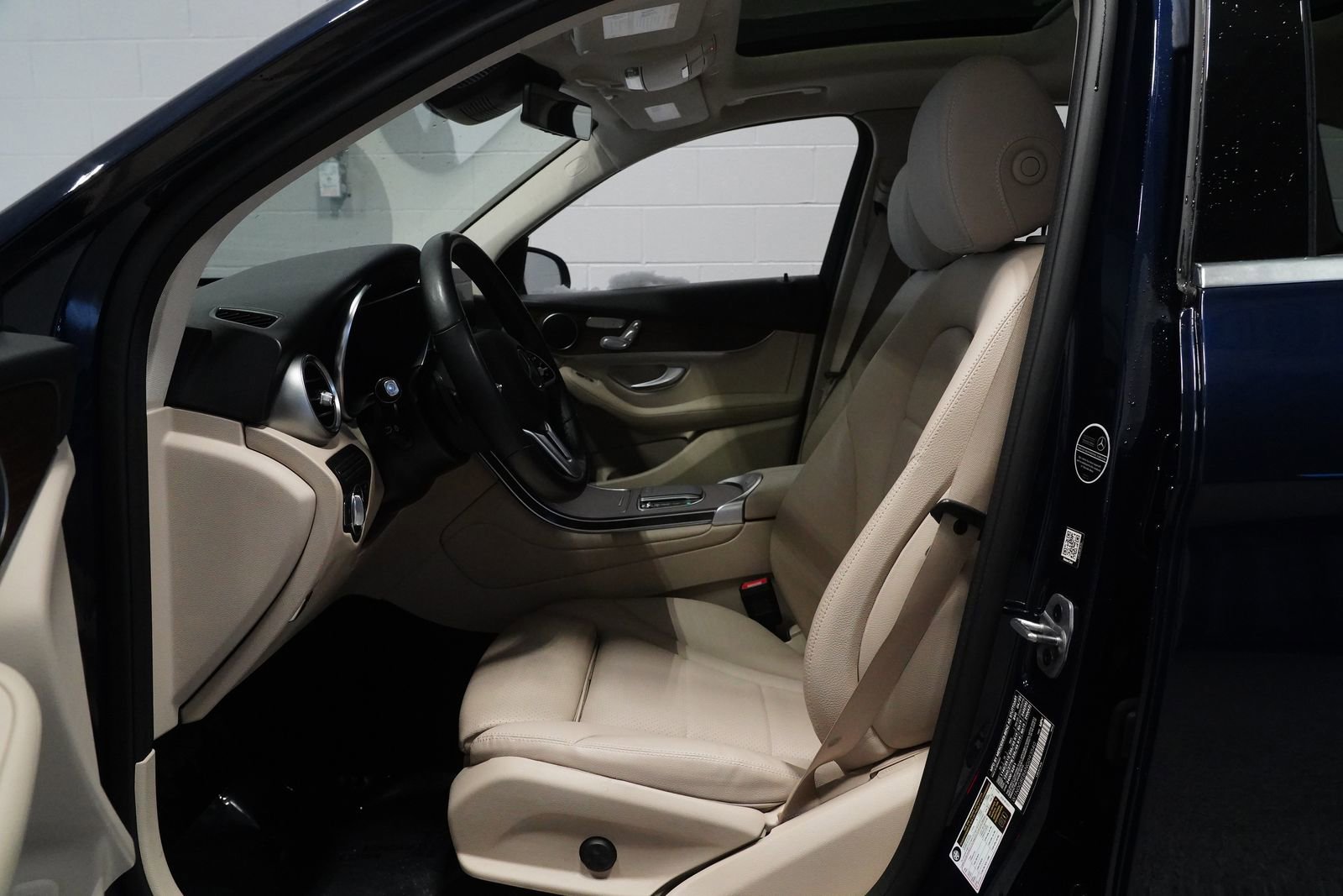 Certified 2022 Mercedes-Benz GLC 300 4MATIC image 12