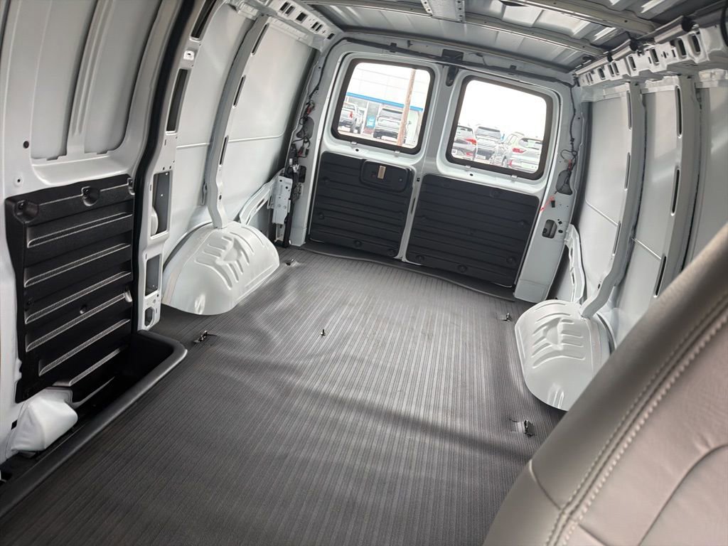 New 2025 Chevrolet Express 2500 w/ Driver Convenience Package image 21