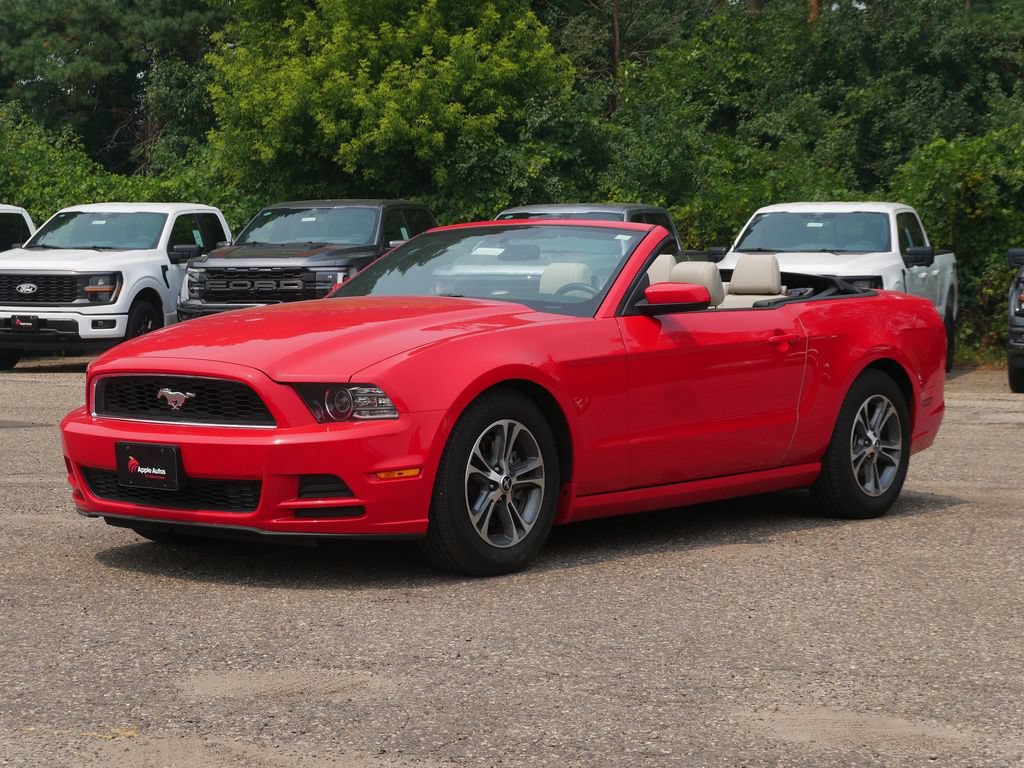Used 2014 Ford Mustang Premium RWD image 7