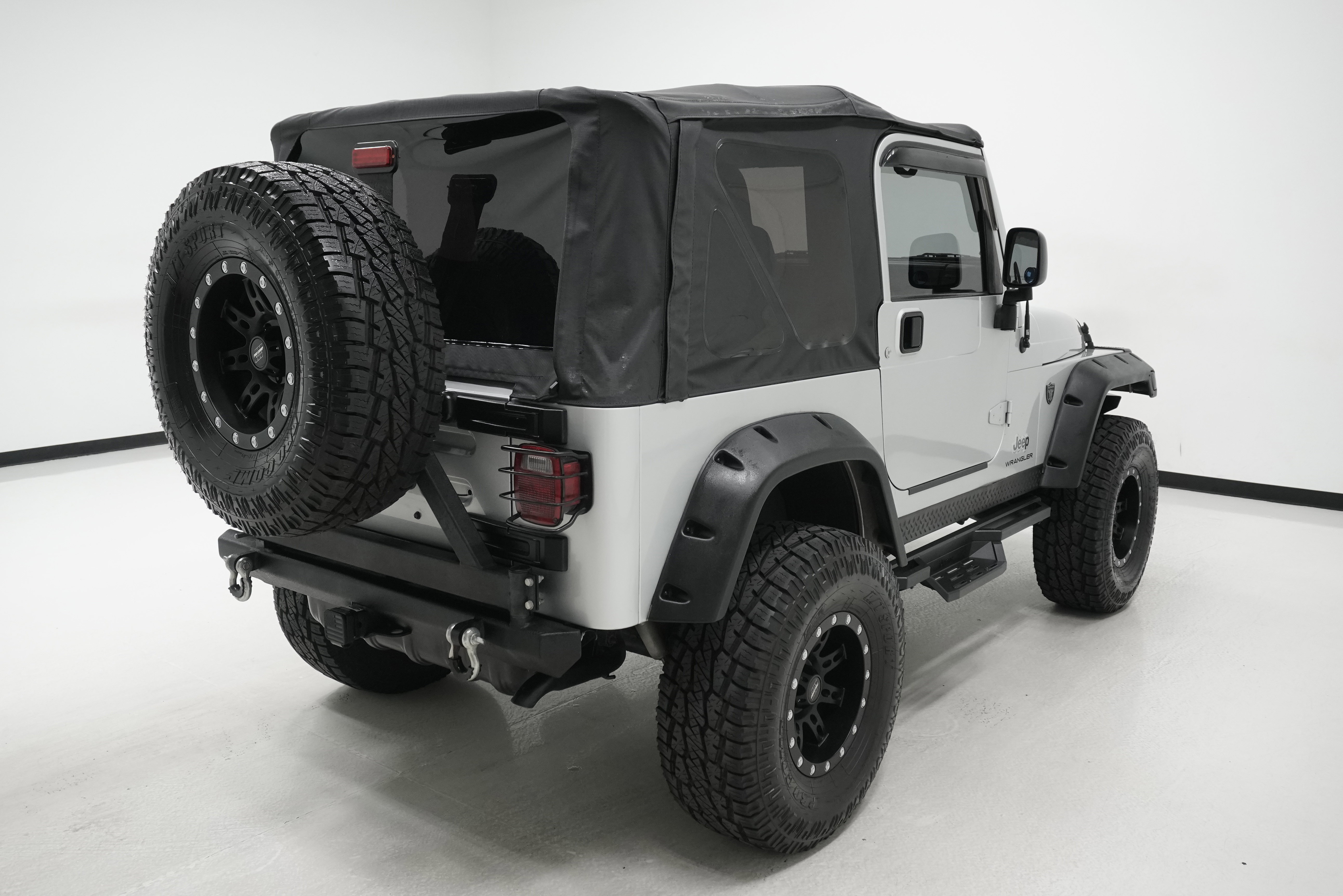 Used 2006 Jeep Wrangler X w/ Premium Audio Group AWD/4WD image 4