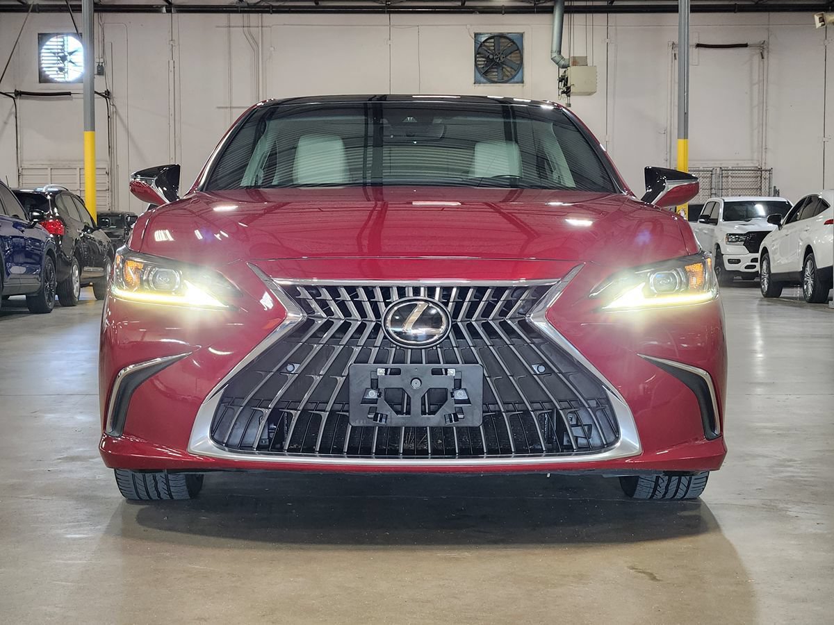 Used 2022 Lexus ES 350 w/ Premium Package FWD image 2