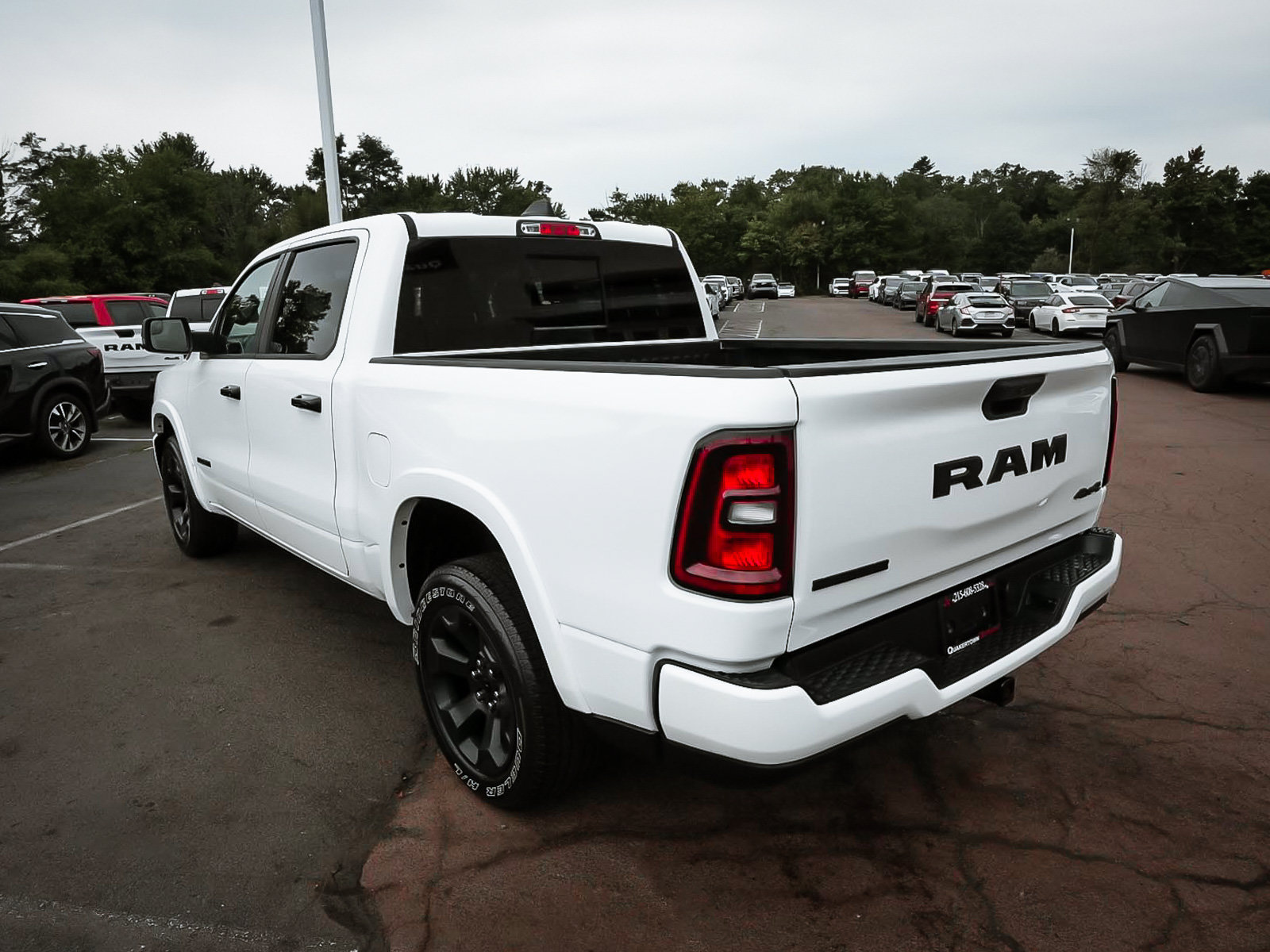 Used 2025 RAM 1500 Big Horn AWD/4WD image 4