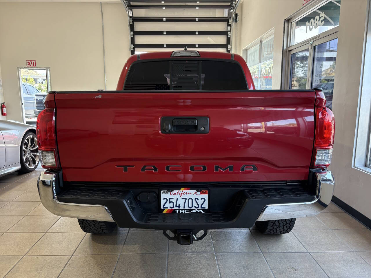 Used 2016 Toyota Tacoma TRD Off-Road w/ Towing Package RWD image 9
