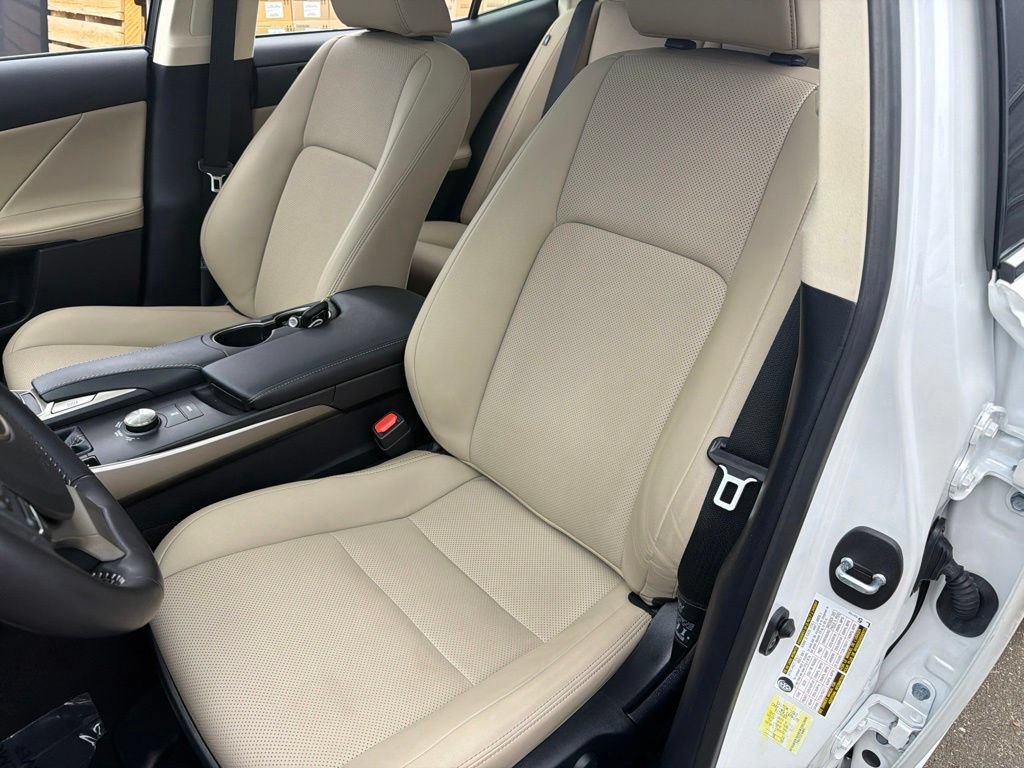 Used 2020 Lexus IS 300 AWD w/ Navigation Package image 19