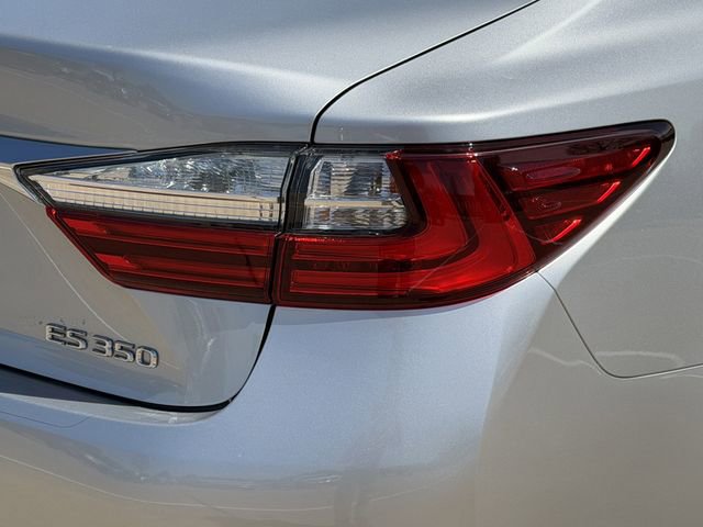 Used 2018 Lexus ES 350 w/ Premier Package image 7