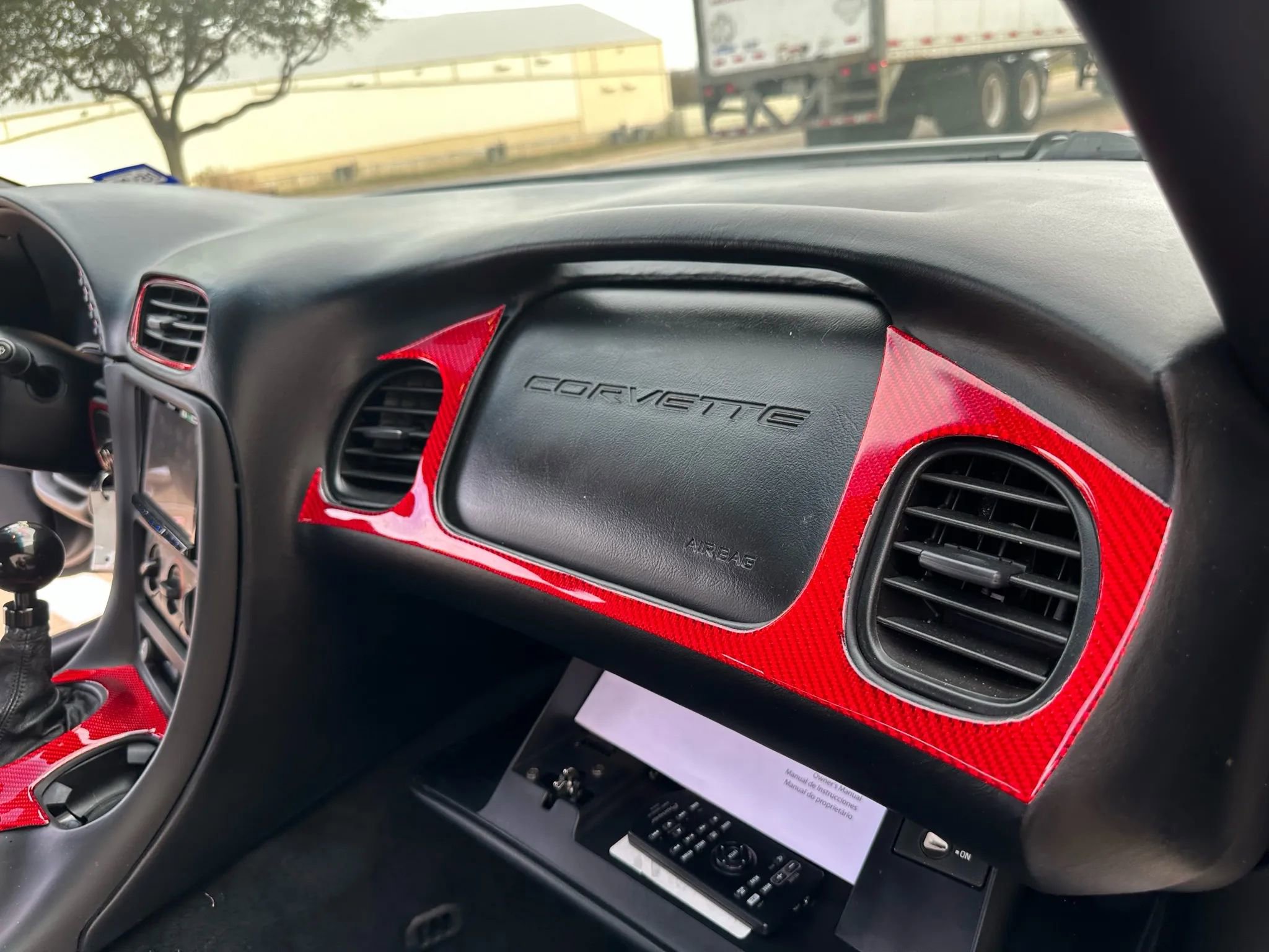 Used 2000 Chevrolet Corvette Coupe image 25