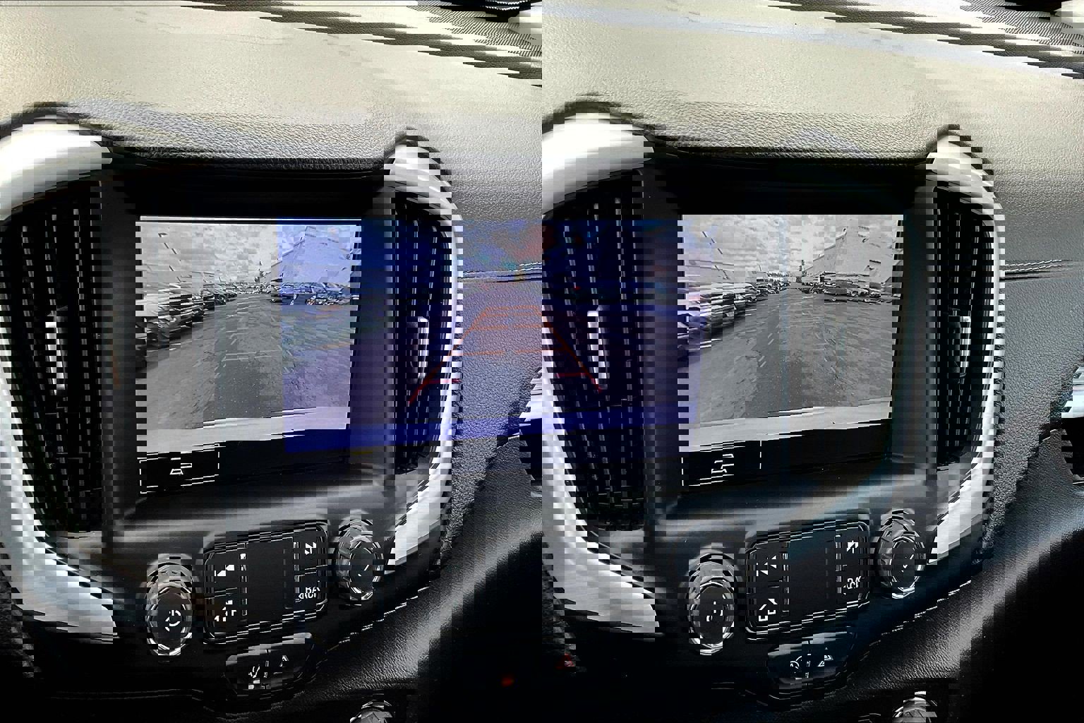 Used 2022 GMC Terrain SLE w/ Driver Convenience Package image 9