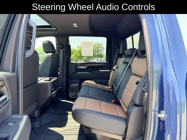 Used 2024 Chevrolet Silverado 2500 High Country w/ Technology Package AWD/4WD image 9