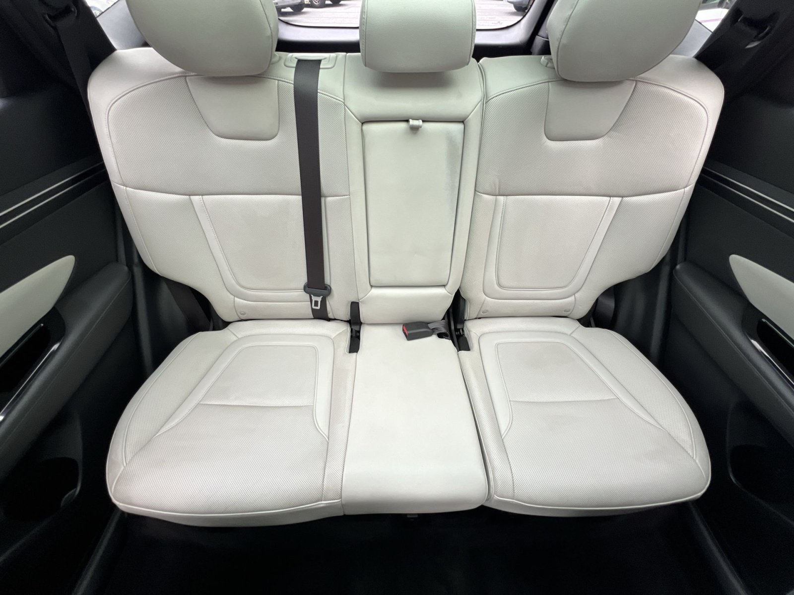 Used 2022 Hyundai Tucson Limited w/ Cargo Package AWD/4WD image 15