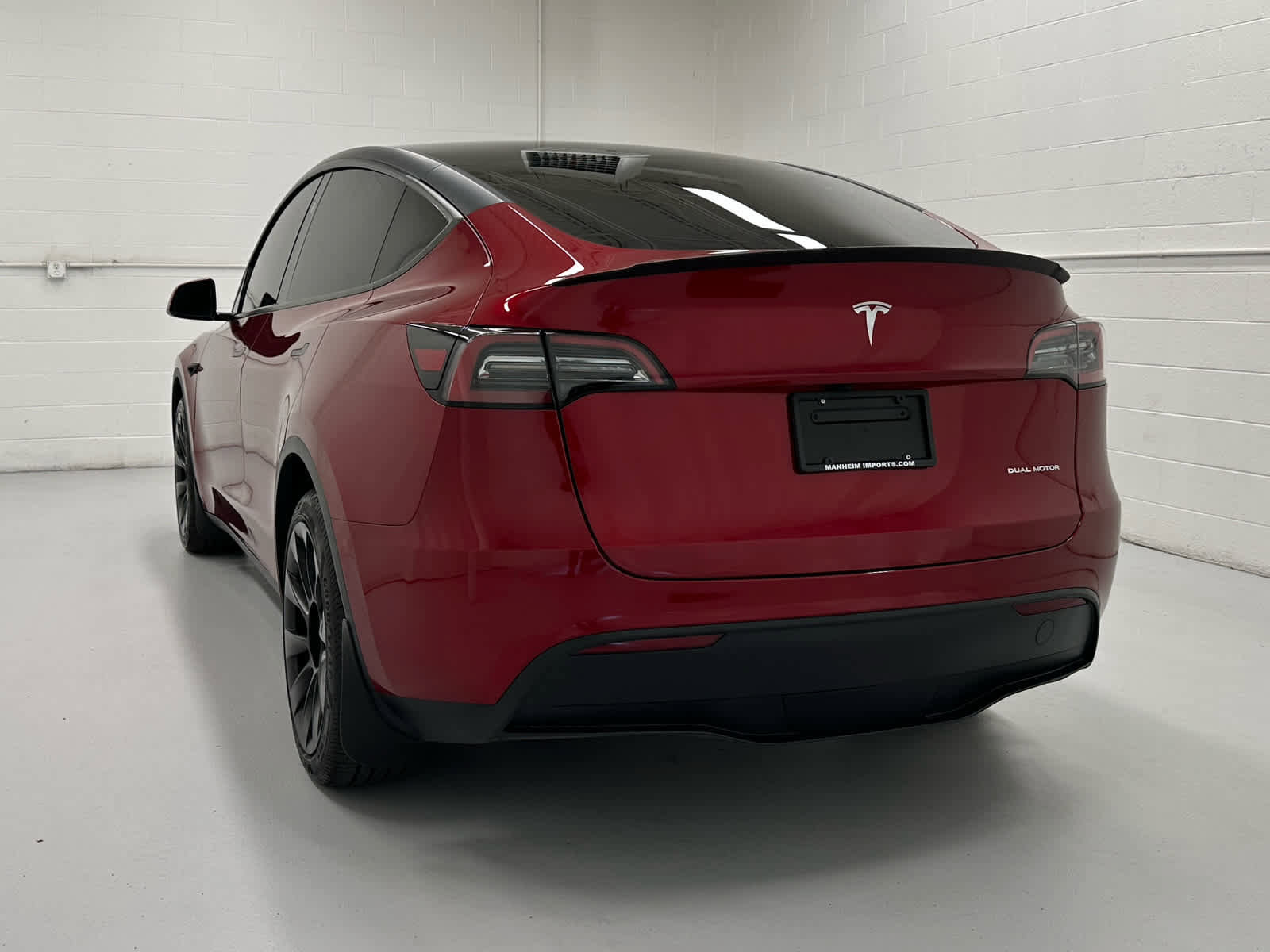 Used 2024 Tesla Model Y Long Range image 8