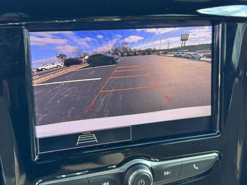 Used 2023 Chevrolet Traverse LS image 21