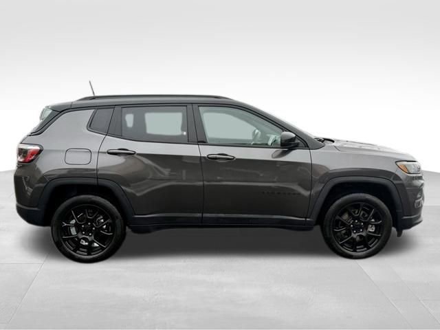 Certified 2023 Jeep Compass Altitude w/ Sun and Sound Group image 8