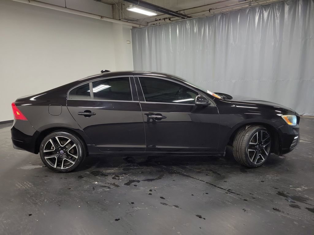Used 2018 Volvo S60 T5 Dynamic w/ Vision Package image 9