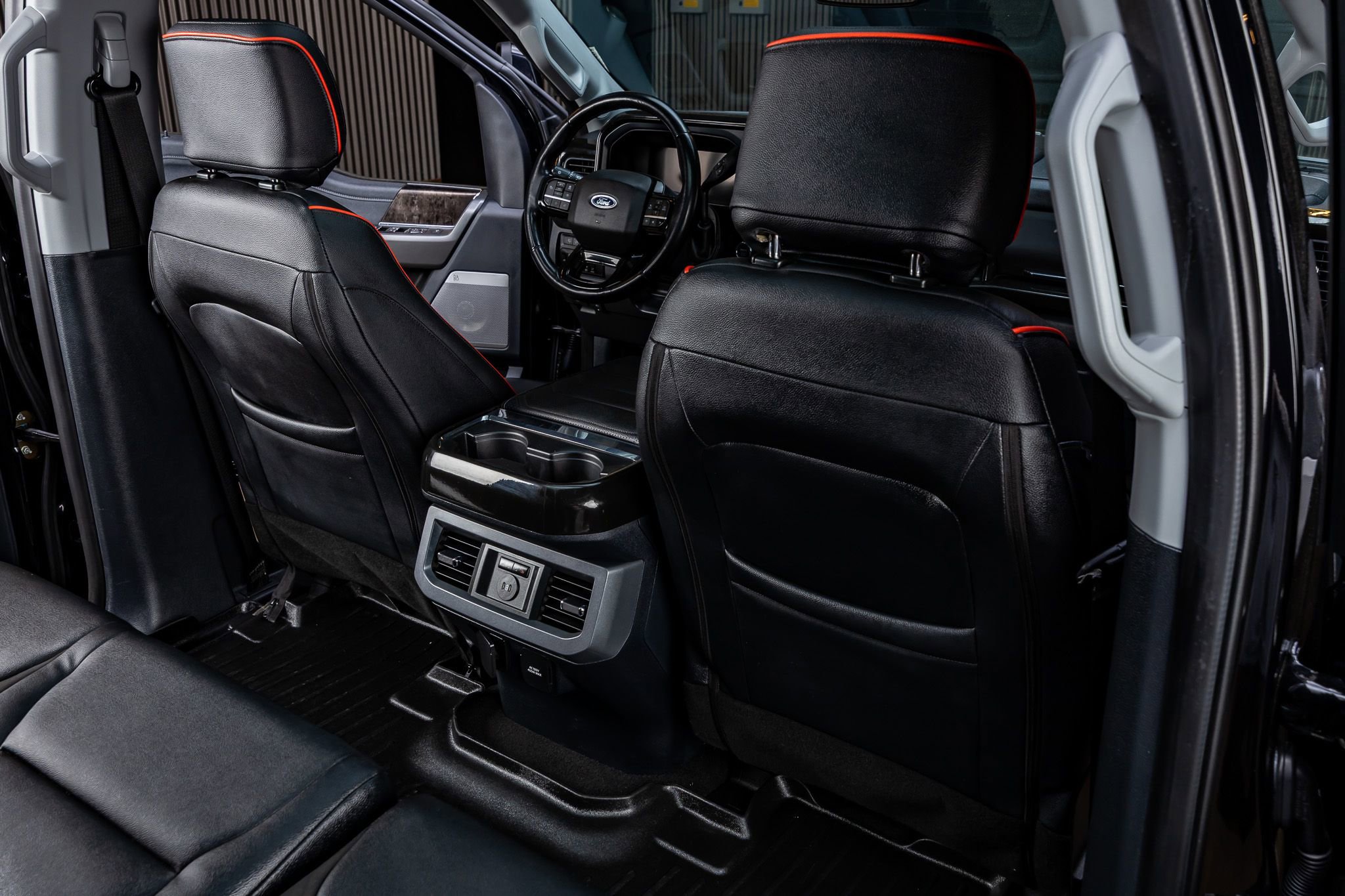 Used 2023 Ford F250 Lariat w/ Lariat Ultimate Package image 31