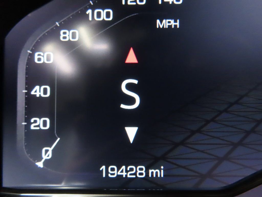 Used 2024 GMC Sierra 1500 SLE w/ X31 Off-Road Package image 12