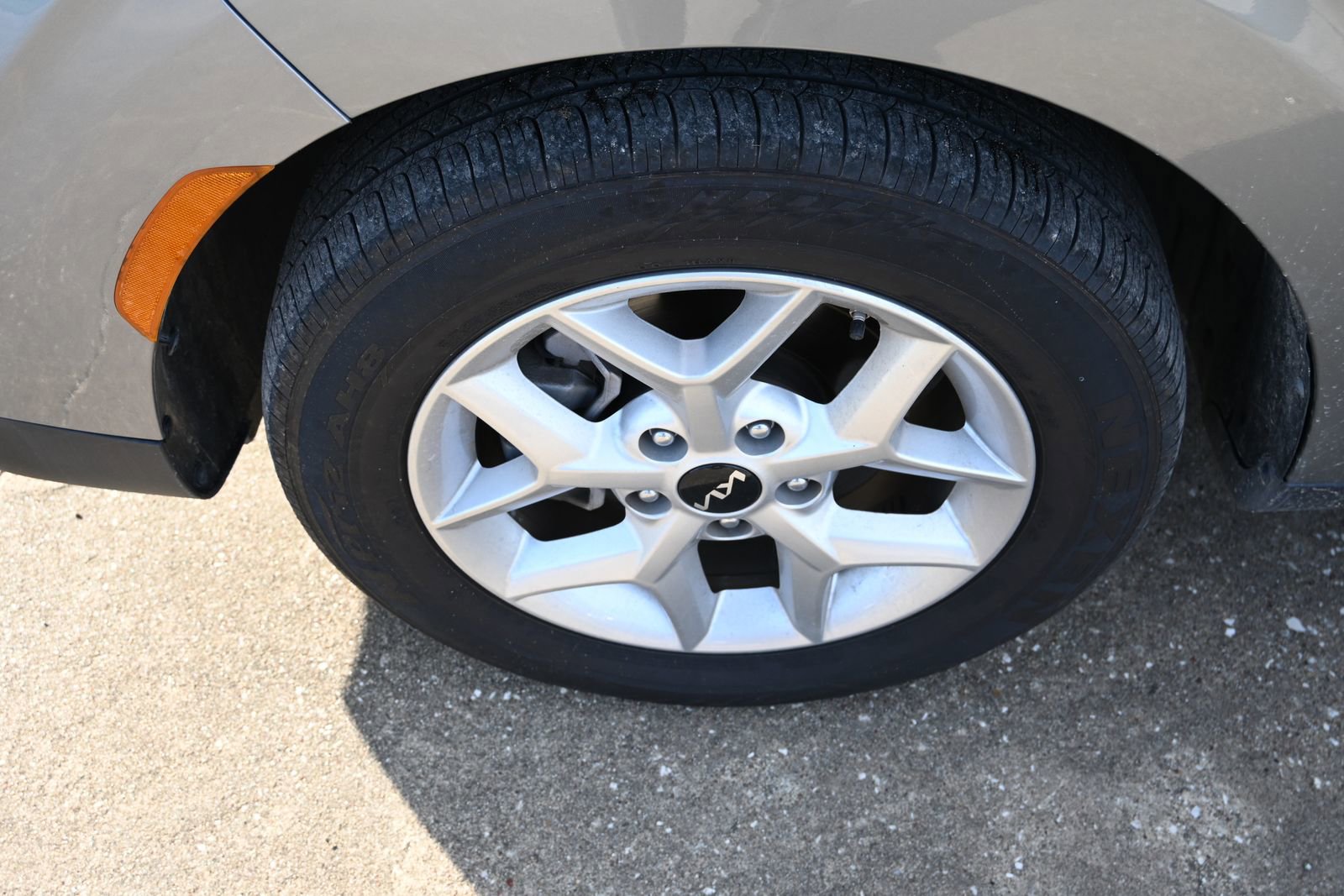 Used 2025 Kia Soul LX w/ LX Technology Package image 7