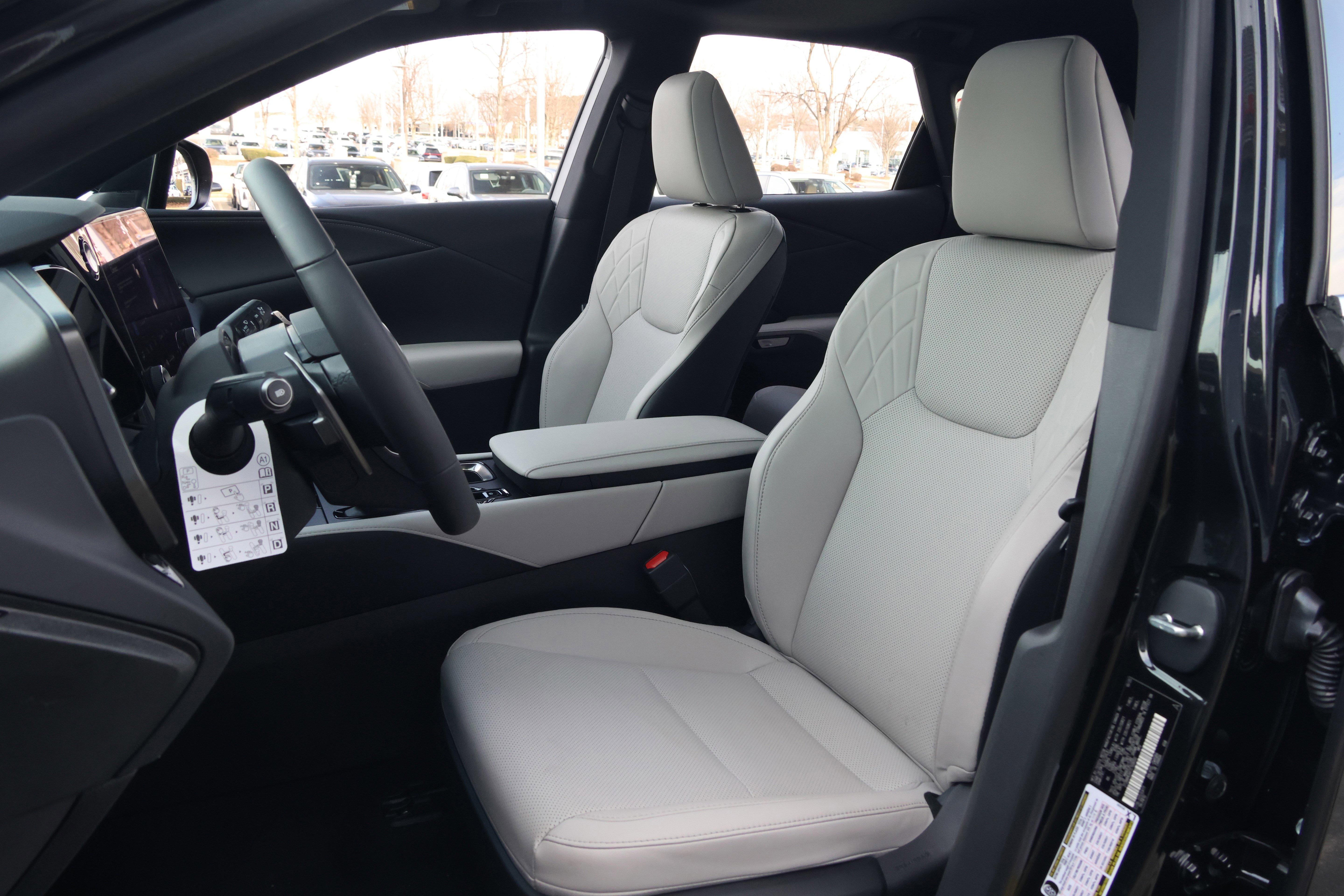 Certified 2026 Lexus RX 350h w/ Convenience Package image 34