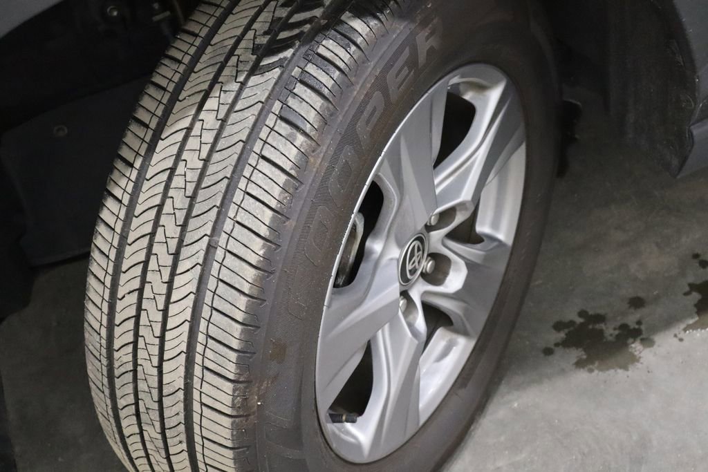 Used 2022 Toyota RAV4 XLE image 43