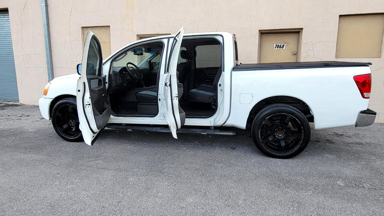 Used 2007 Nissan Titan SE image 19