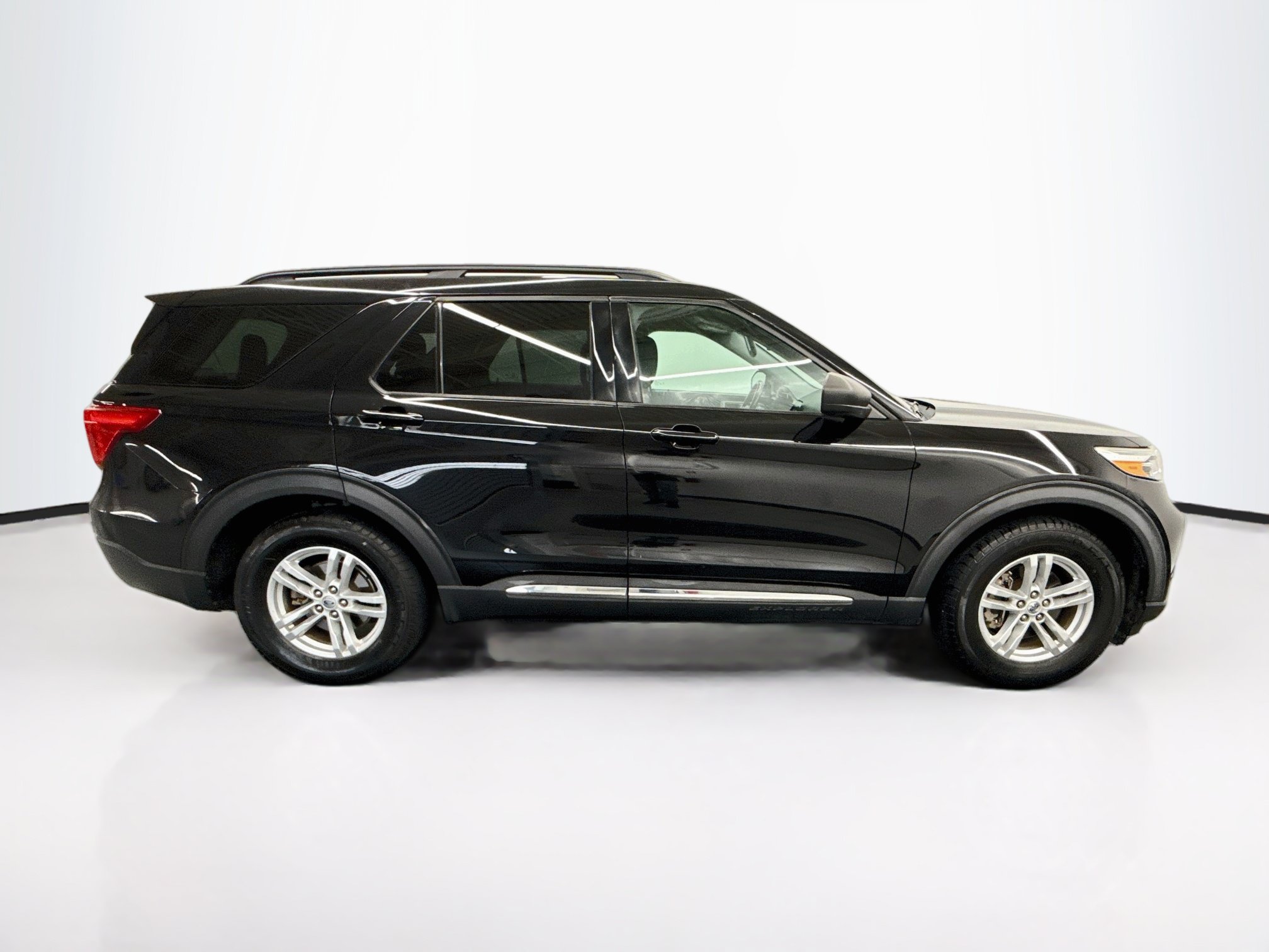Used 2021 Ford Explorer XLT RWD image 10