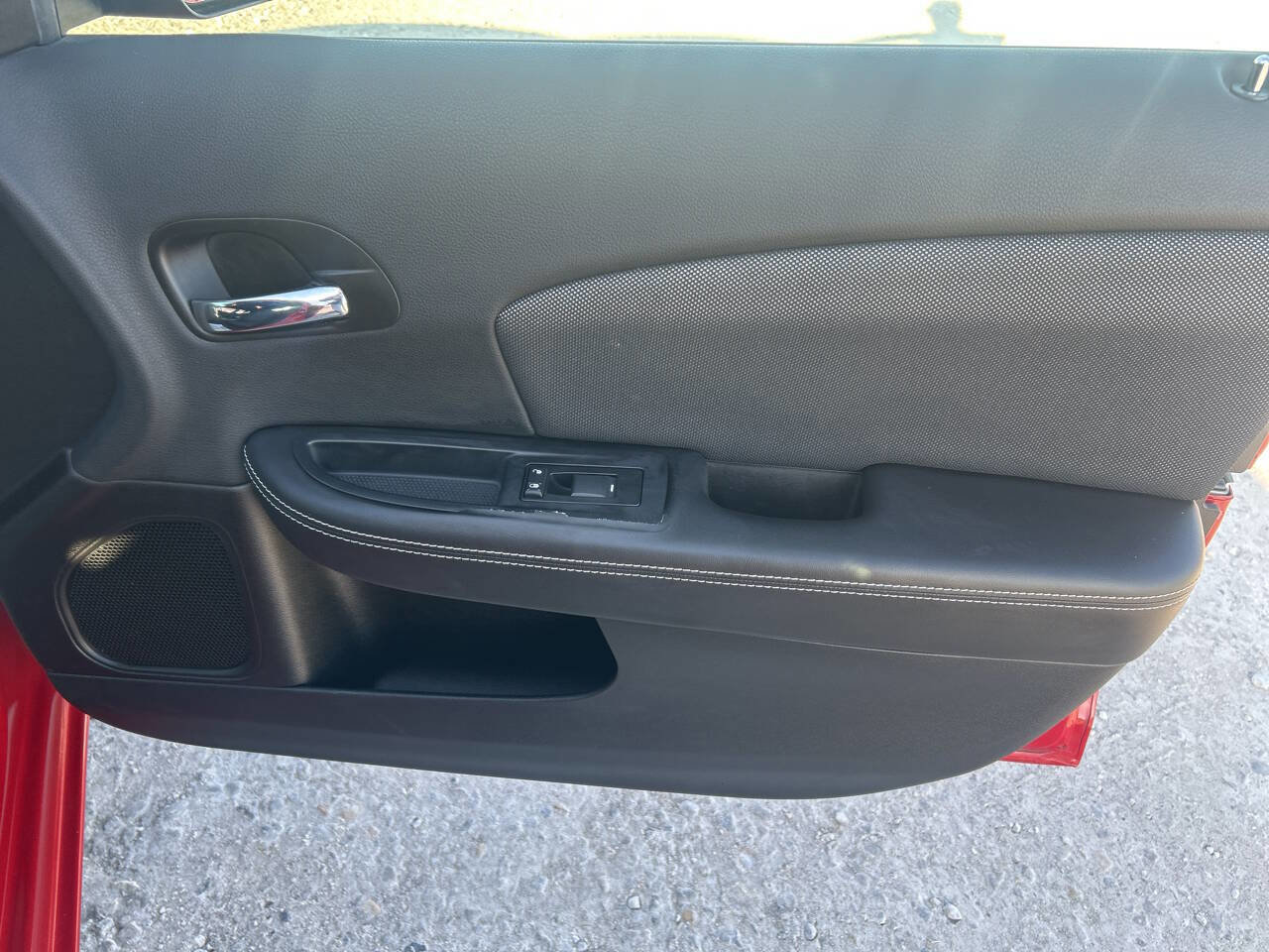 Used 2014 Dodge Avenger SE image 22