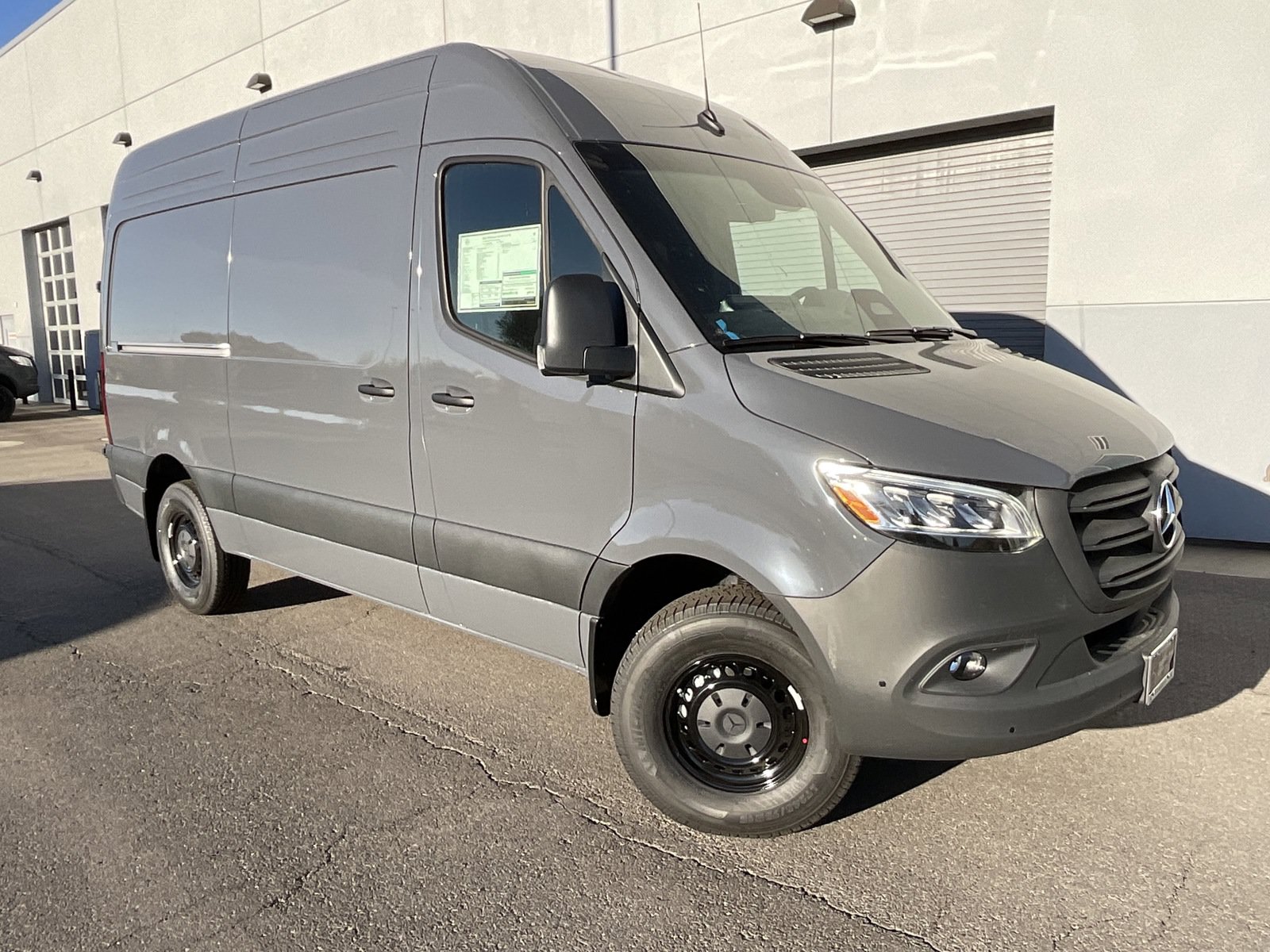 Used 2025 Mercedes-Benz Sprinter 2500 image 2