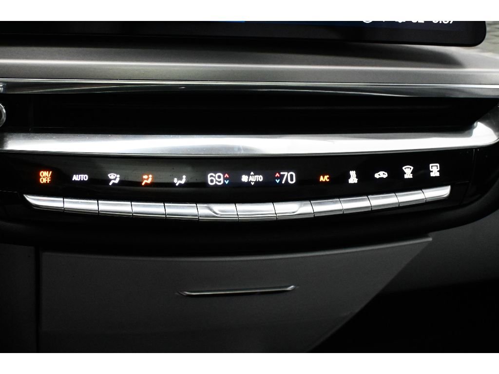 Used 2024 Cadillac Lyriq Luxury RWD image 45