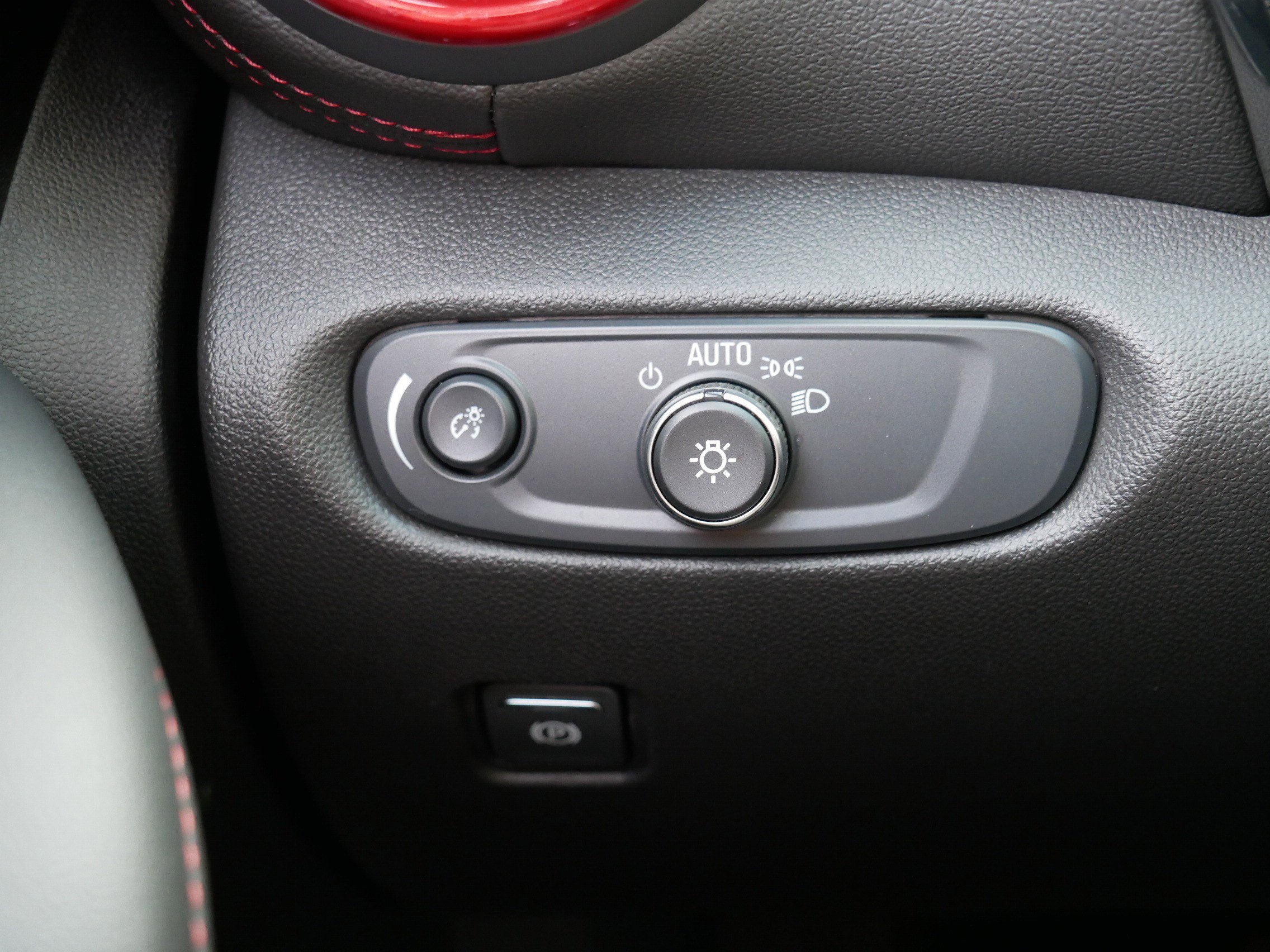 Certified 2025 Chevrolet Blazer RS w/ Enhanced Convenience Package image 26