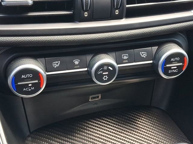 Used 2017 Alfa Romeo Giulia Quadrifoglio RWD image 17