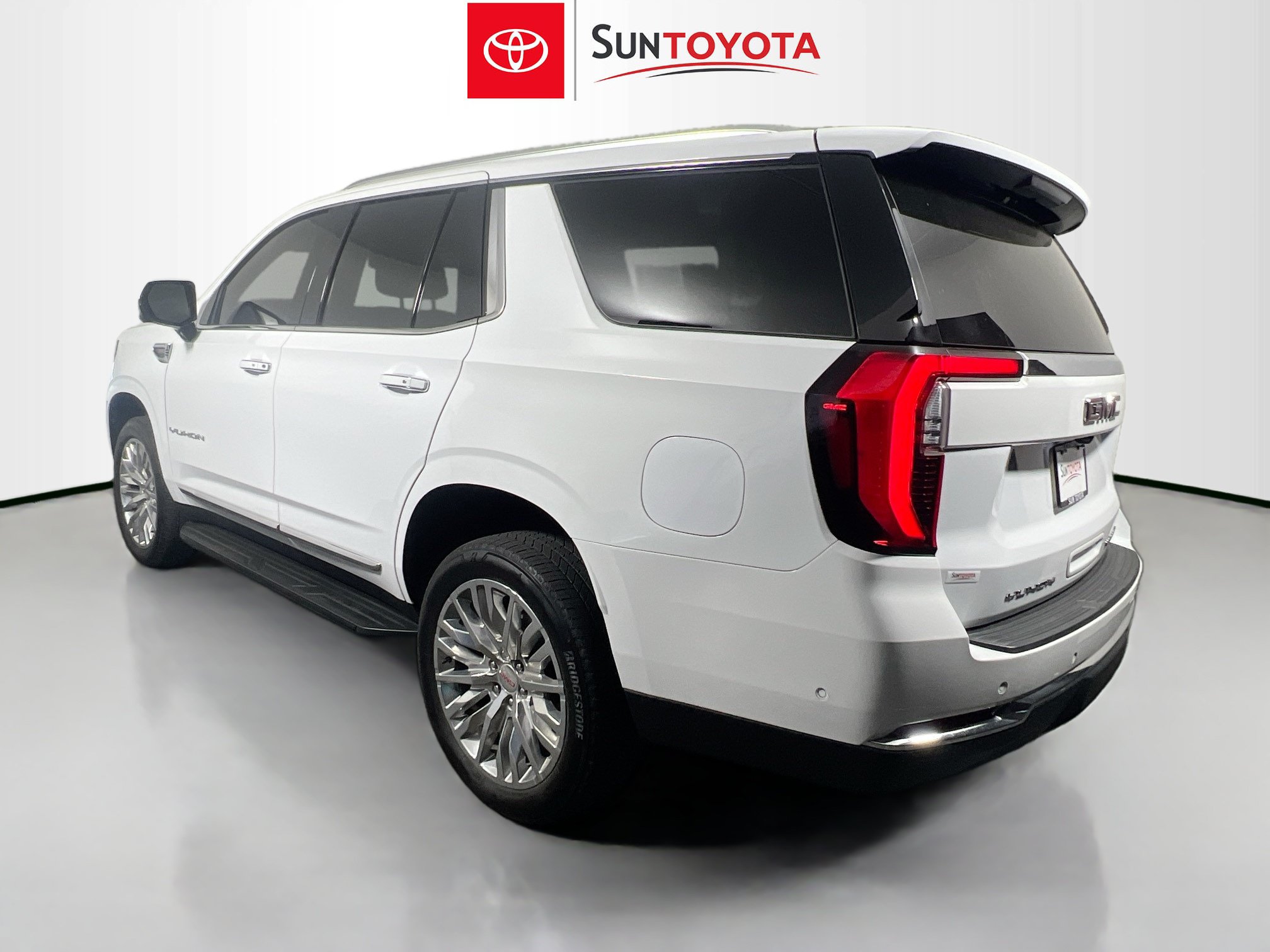 Used 2025 GMC Yukon Elevation RWD image 6