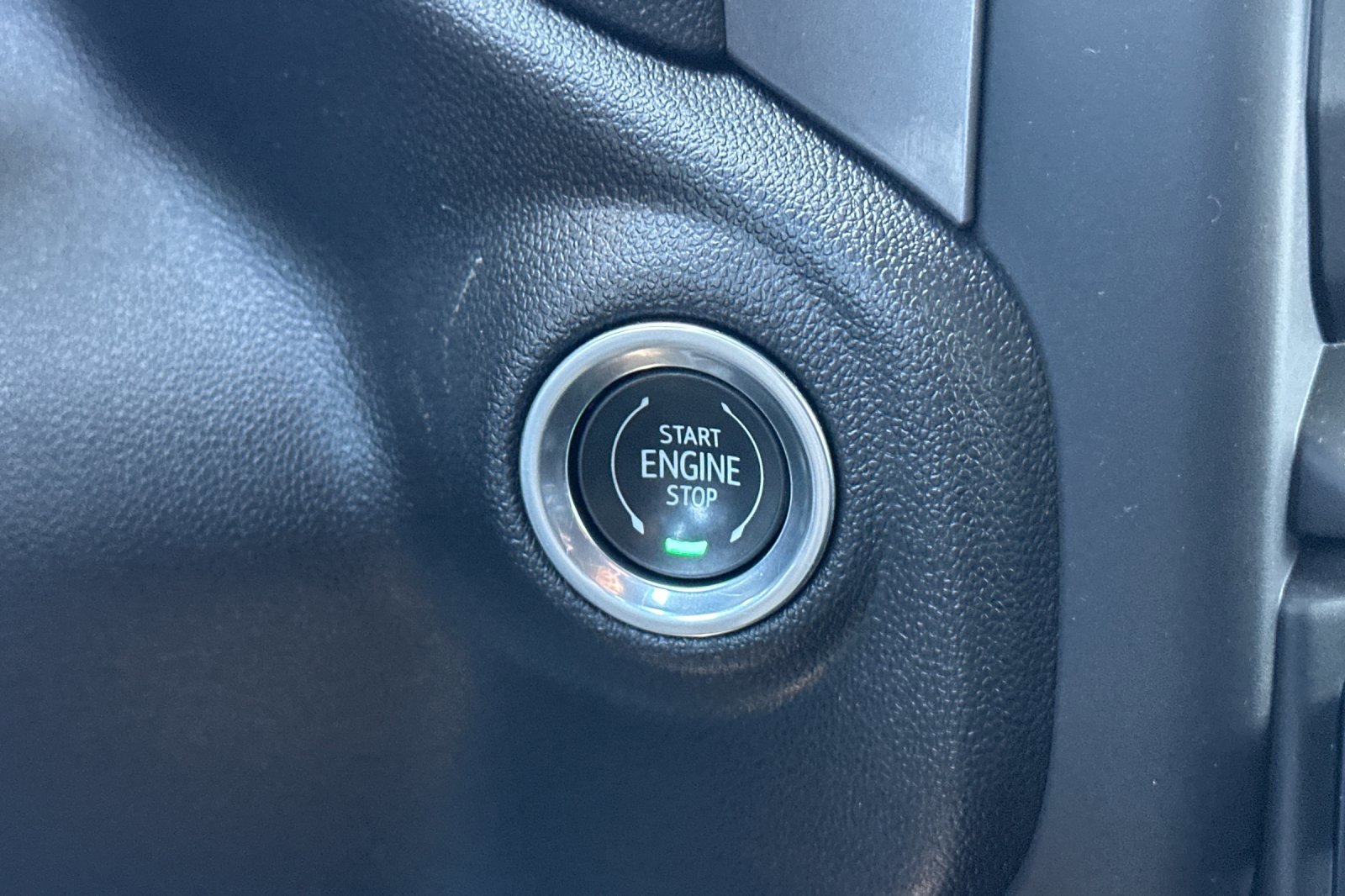 Used 2024 Chevrolet Silverado 2500 Custom w/ Custom Value Package image 21