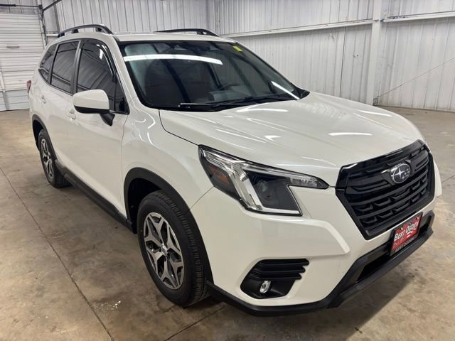 Used 2024 Subaru Forester Premium AWD/4WD image 1