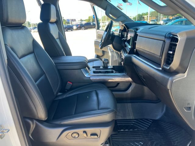 Certified 2024 Chevrolet Silverado 1500 LTZ AWD/4WD image 16
