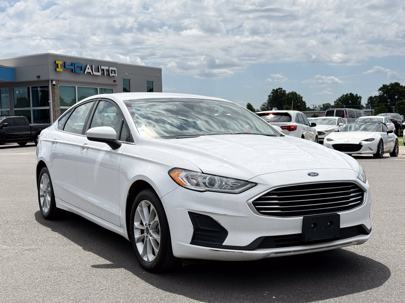 Used 2020 Ford Fusion SE FWD image 4